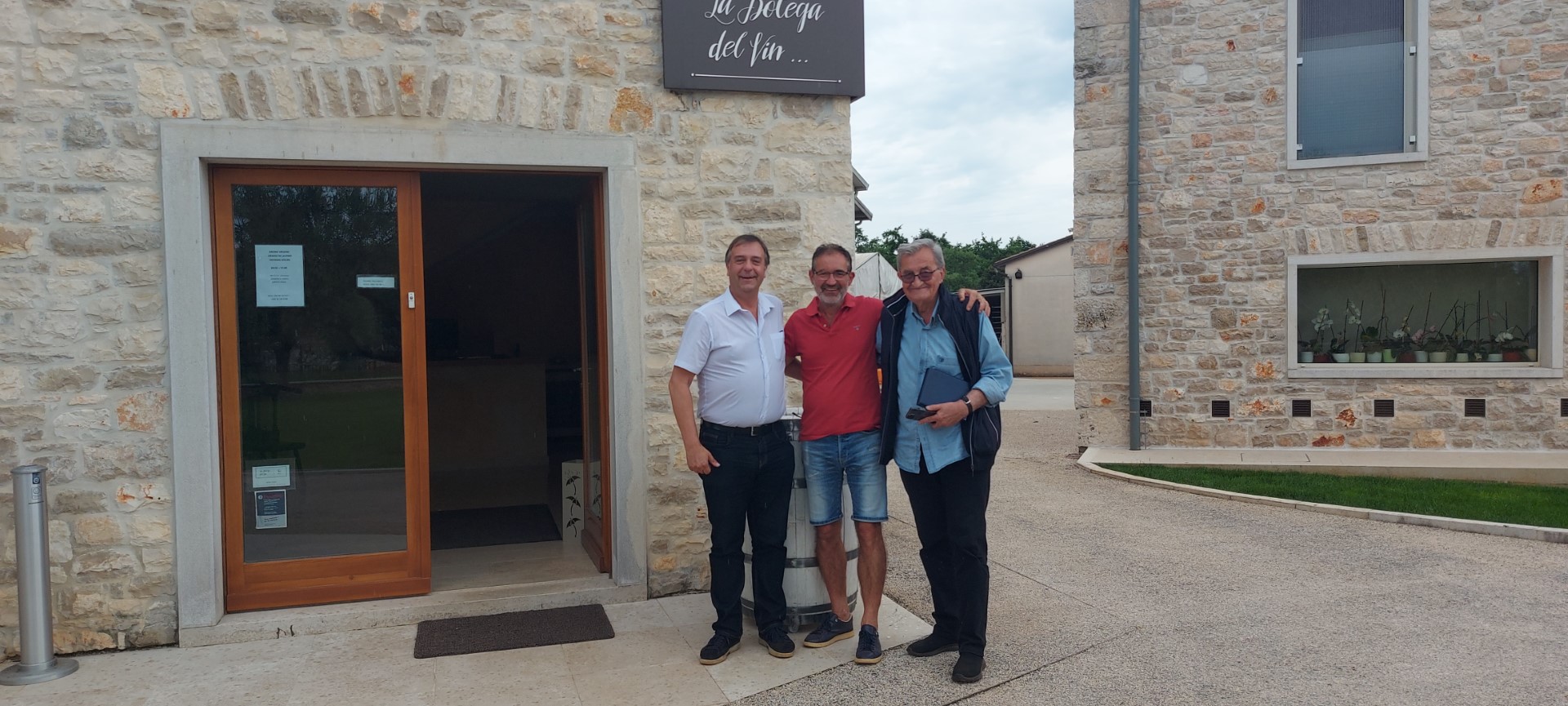 Predsjednik FICC-a Pereira uručio vrijedno priznanje bardu hrvatskog i svjetskog kamping turizma Jerku Sladoljevu